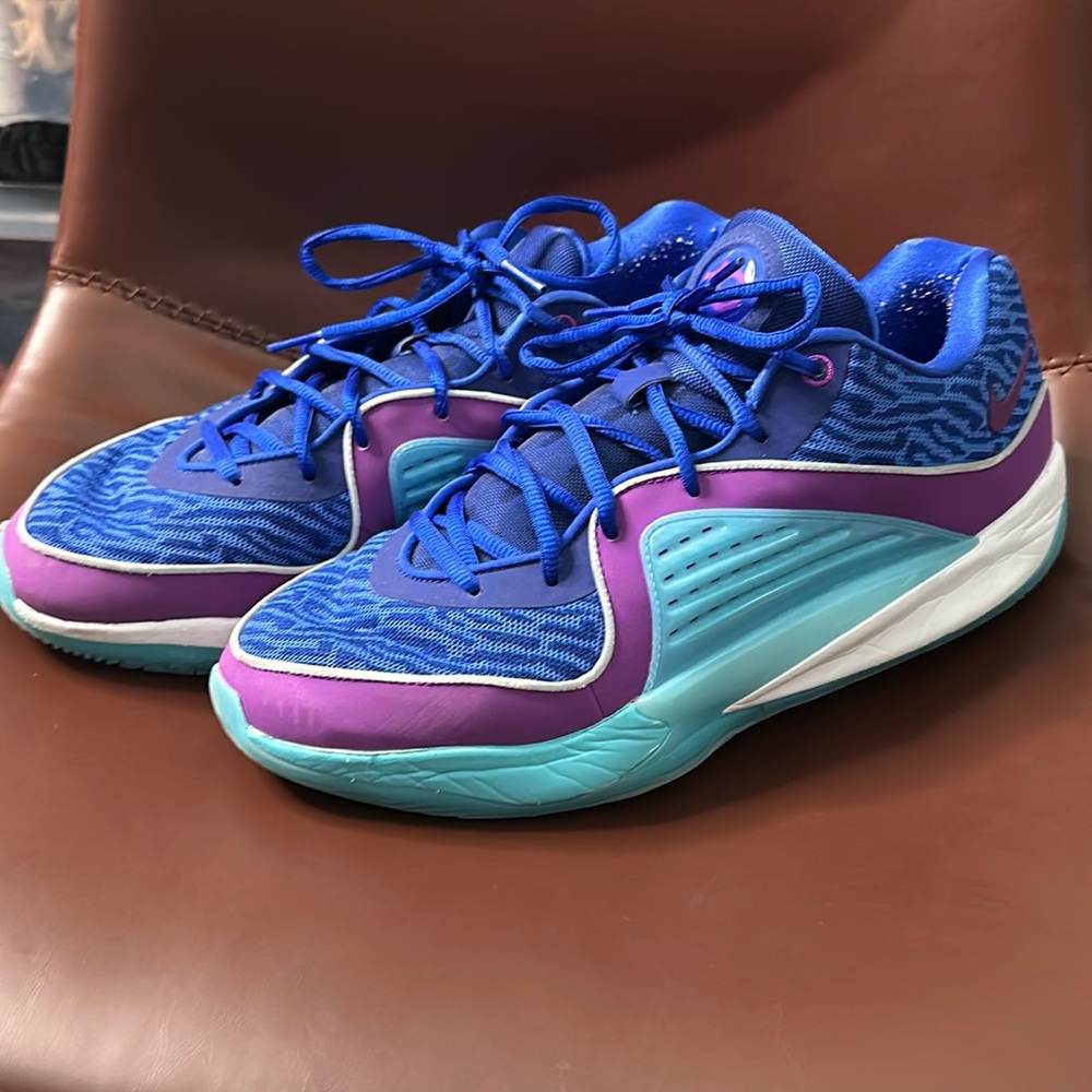 Nike KD 16s